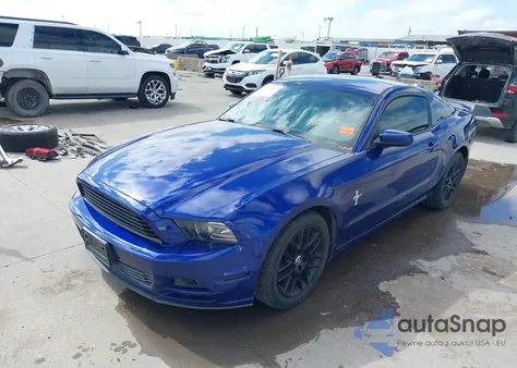 2014 Ford Mustang V6 Premium z USA, uszkodzony, nr VIN 1ZVBP8AM4E5254533
